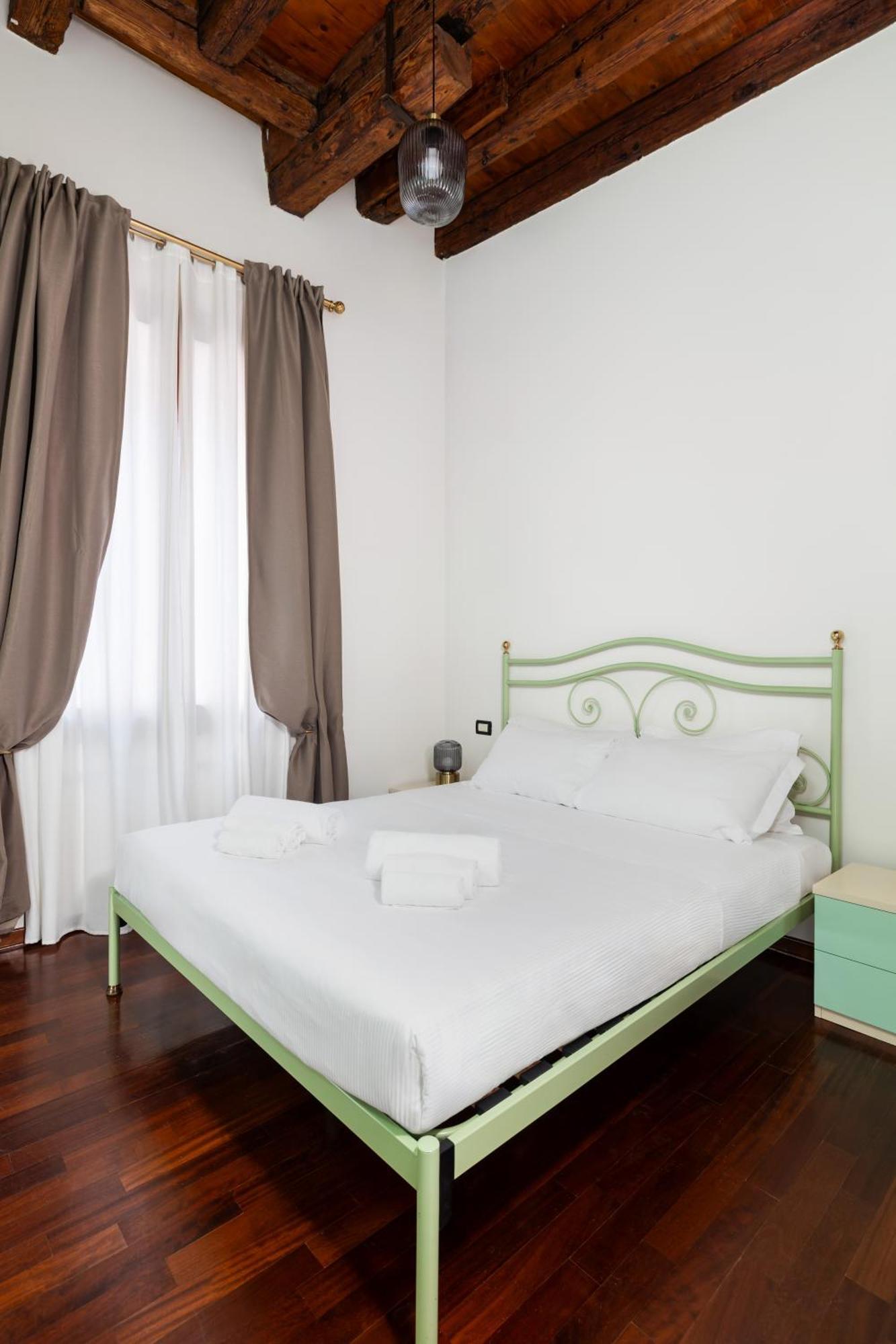 San Marco Canal View By Bricola Apartments เวนิส ภายนอก รูปภาพ
