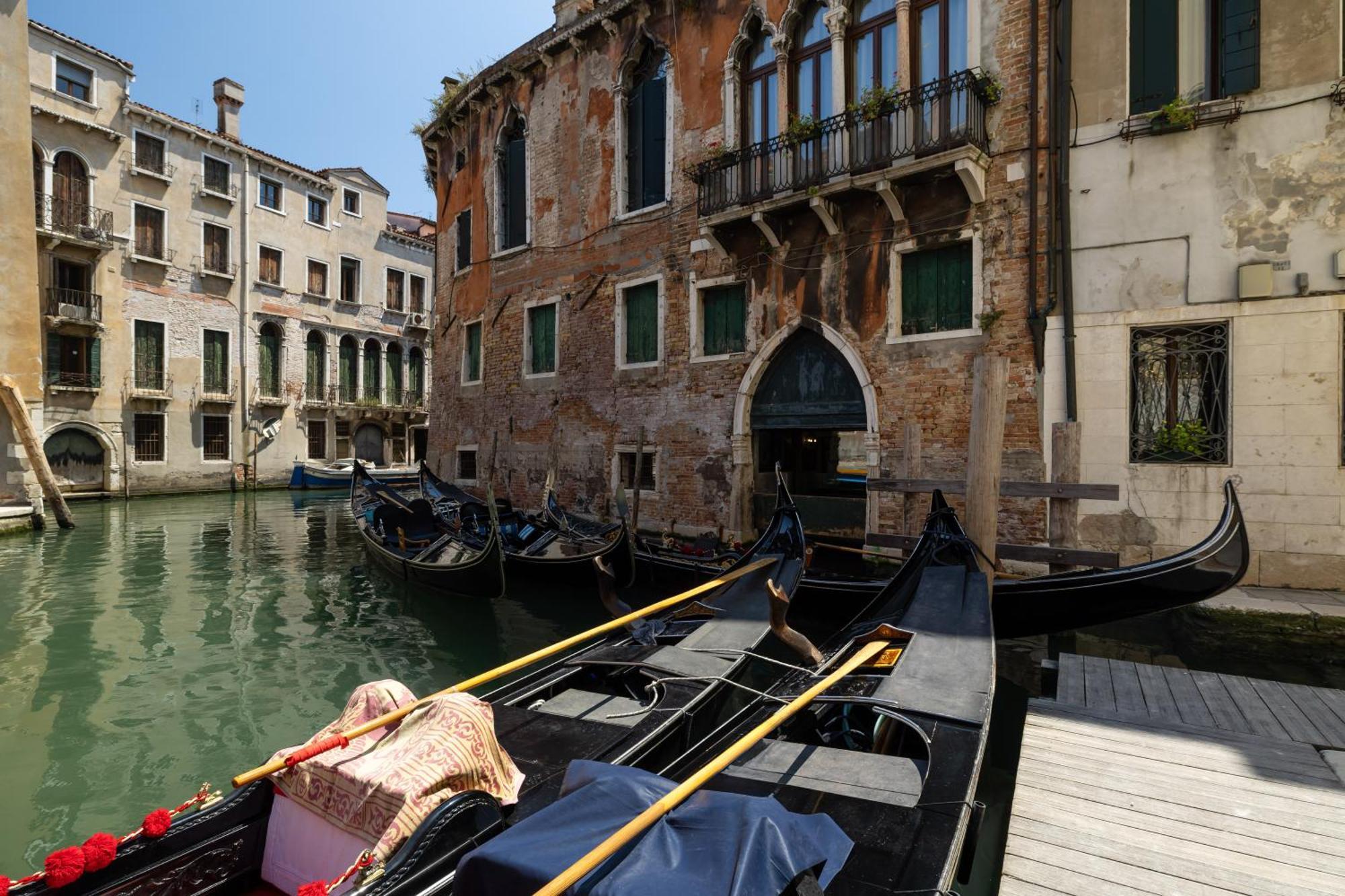 San Marco Canal View By Bricola Apartments เวนิส ภายนอก รูปภาพ