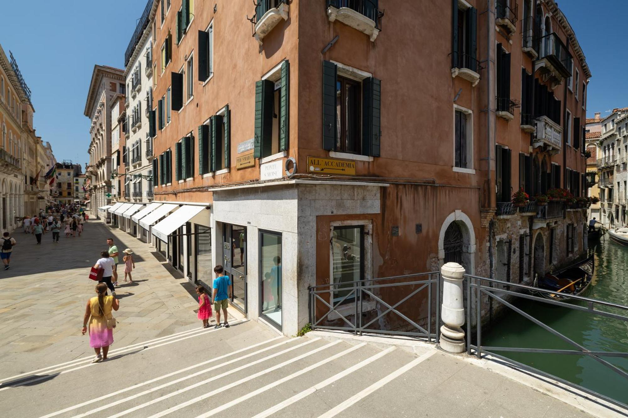 San Marco Canal View By Bricola Apartments เวนิส ภายนอก รูปภาพ